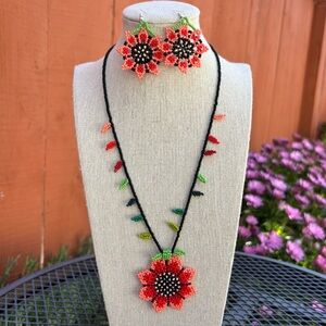 🎉Host Pick🎉Floral Beaded Necklace and Earring Set